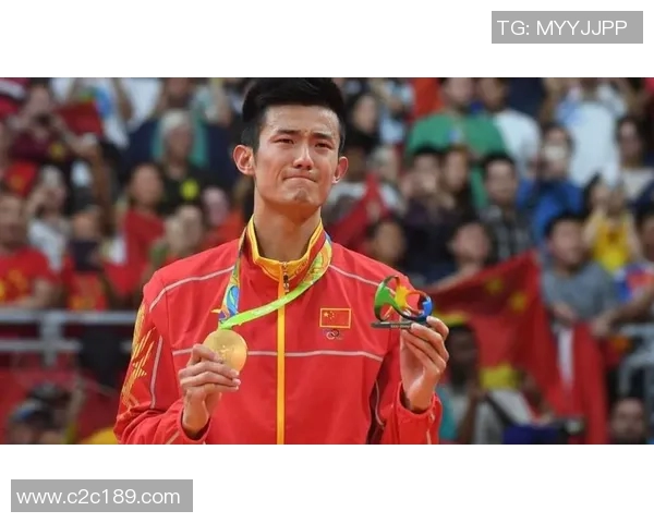 谌龙与金法国激战正酣谁将赢得这场羽坛巅峰对决的荣耀之战