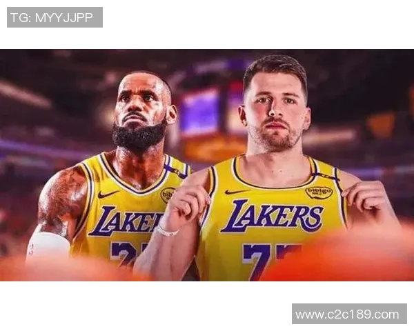 詹姆斯在季后赛中表现抢眼，领导湖人战胜勇士升至西部第二